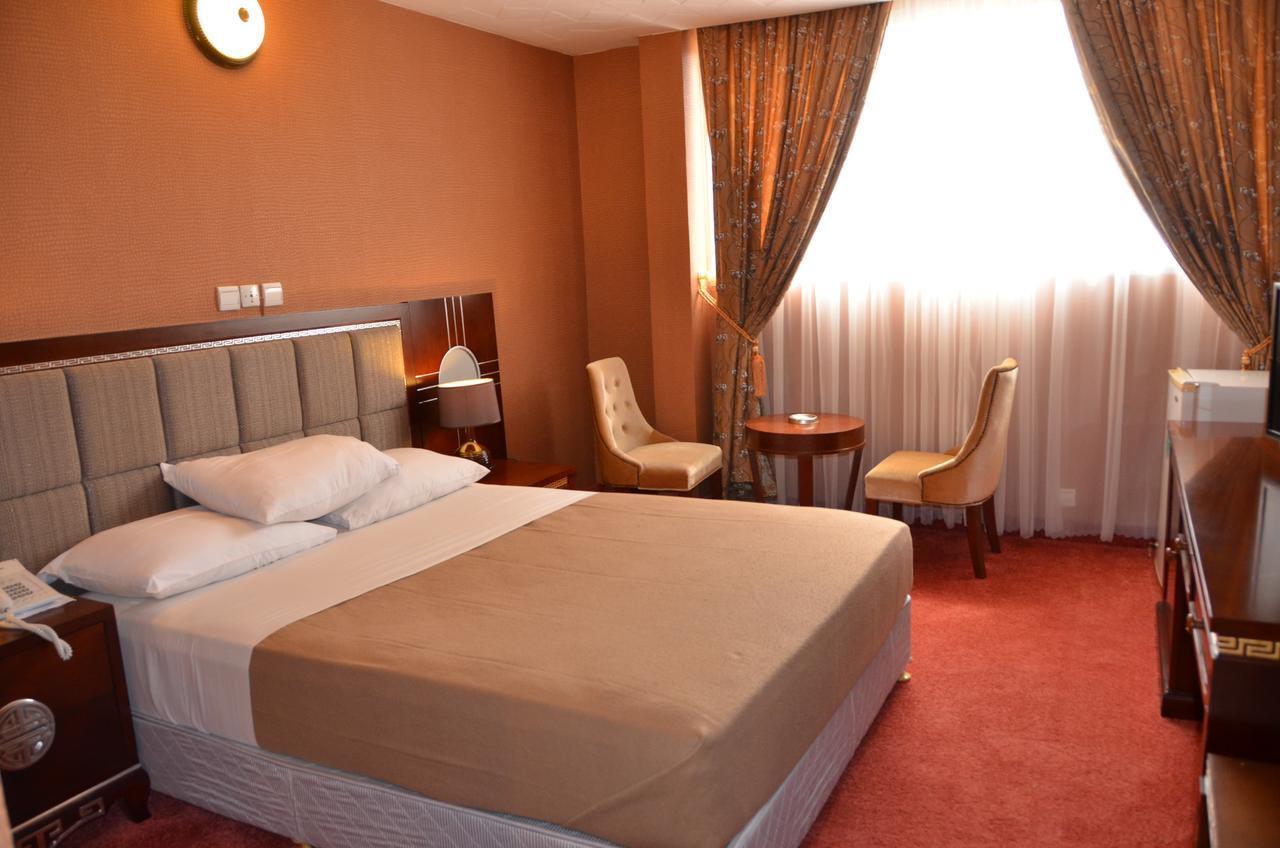 Hotel Palm Beach Ouagadougou Buitenkant foto