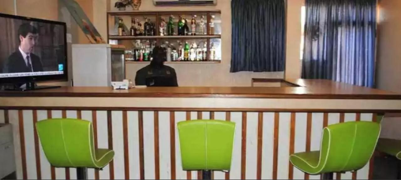 Hotel Palm Beach Ouagadougou Buitenkant foto