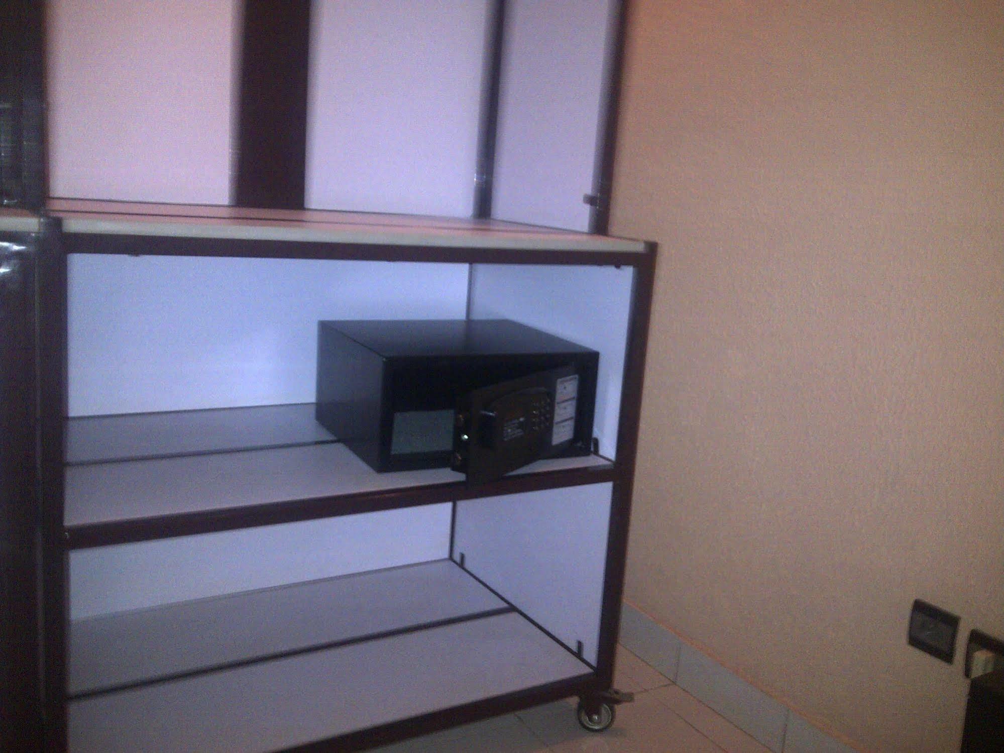 Hotel Palm Beach Ouagadougou Buitenkant foto